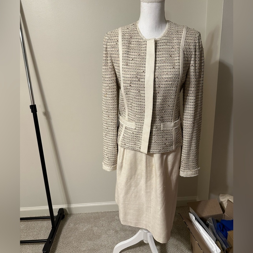 Classic AND VINTAGE  St. John Couture Linen and Knit Blend